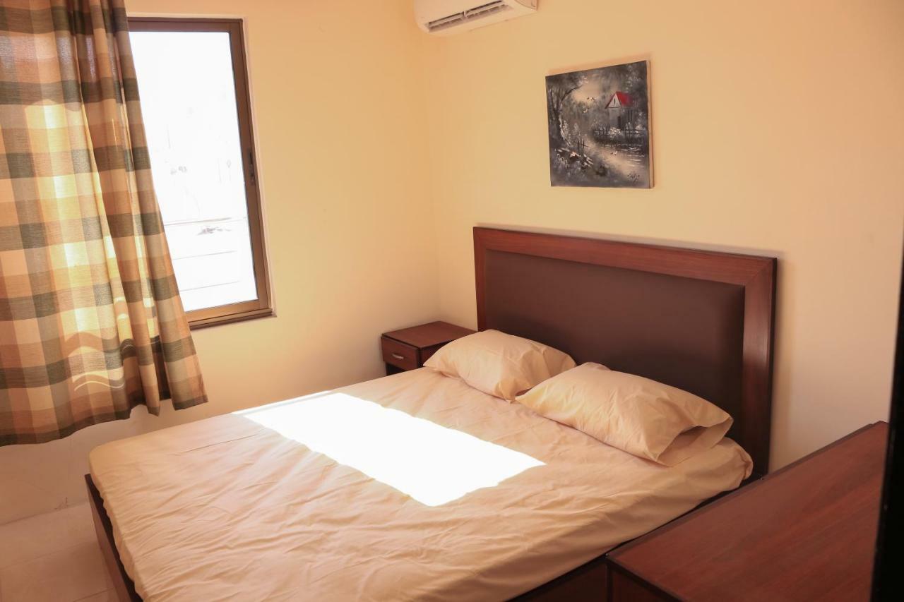Badan Suites Safut エクステリア 写真