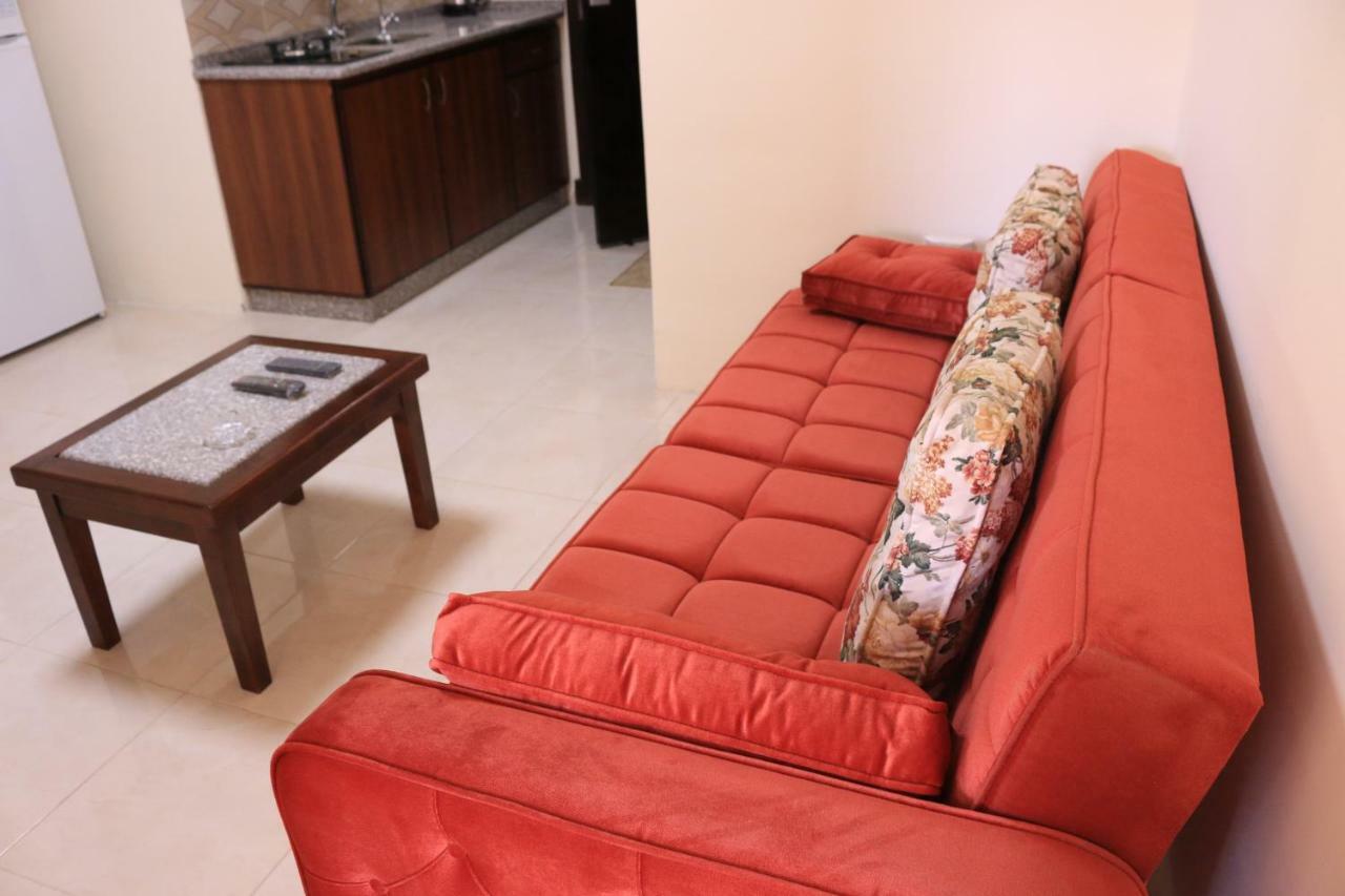 Badan Suites Safut エクステリア 写真